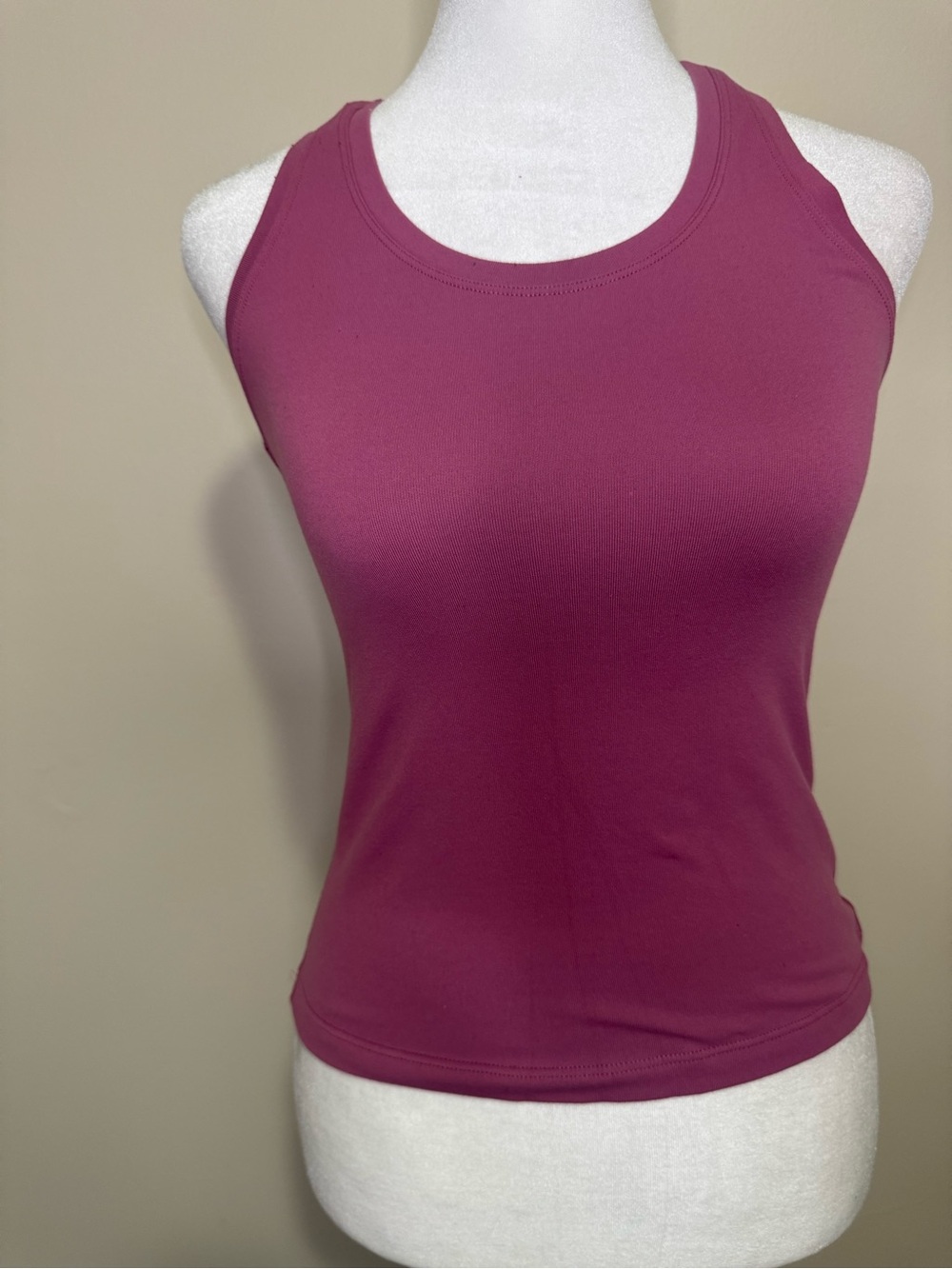 Lululemon Berry Pink Racerback Fitted Athletic Tank Top Est Size 4 Small - Picture 3 of 6